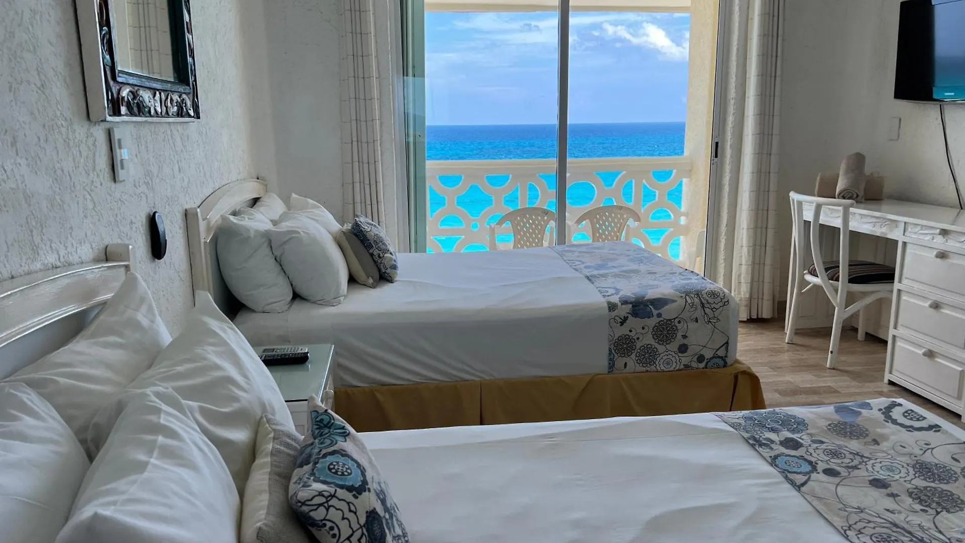 Ova Apartments Cancún