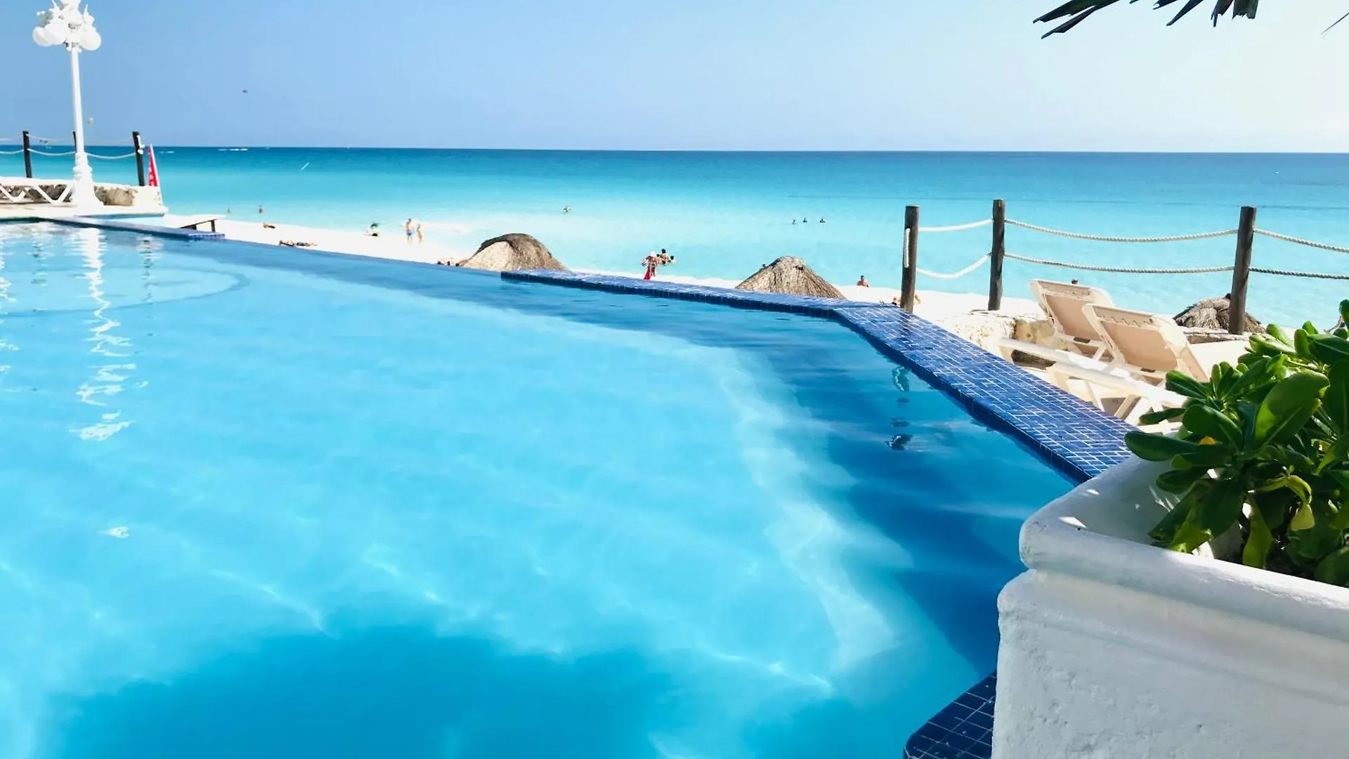 Ova Apartments Cancún