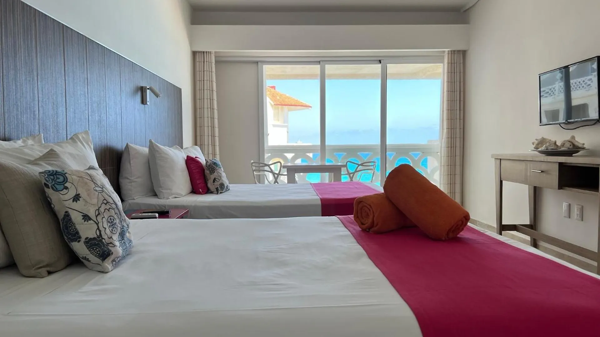 Ova Apartments Cancún