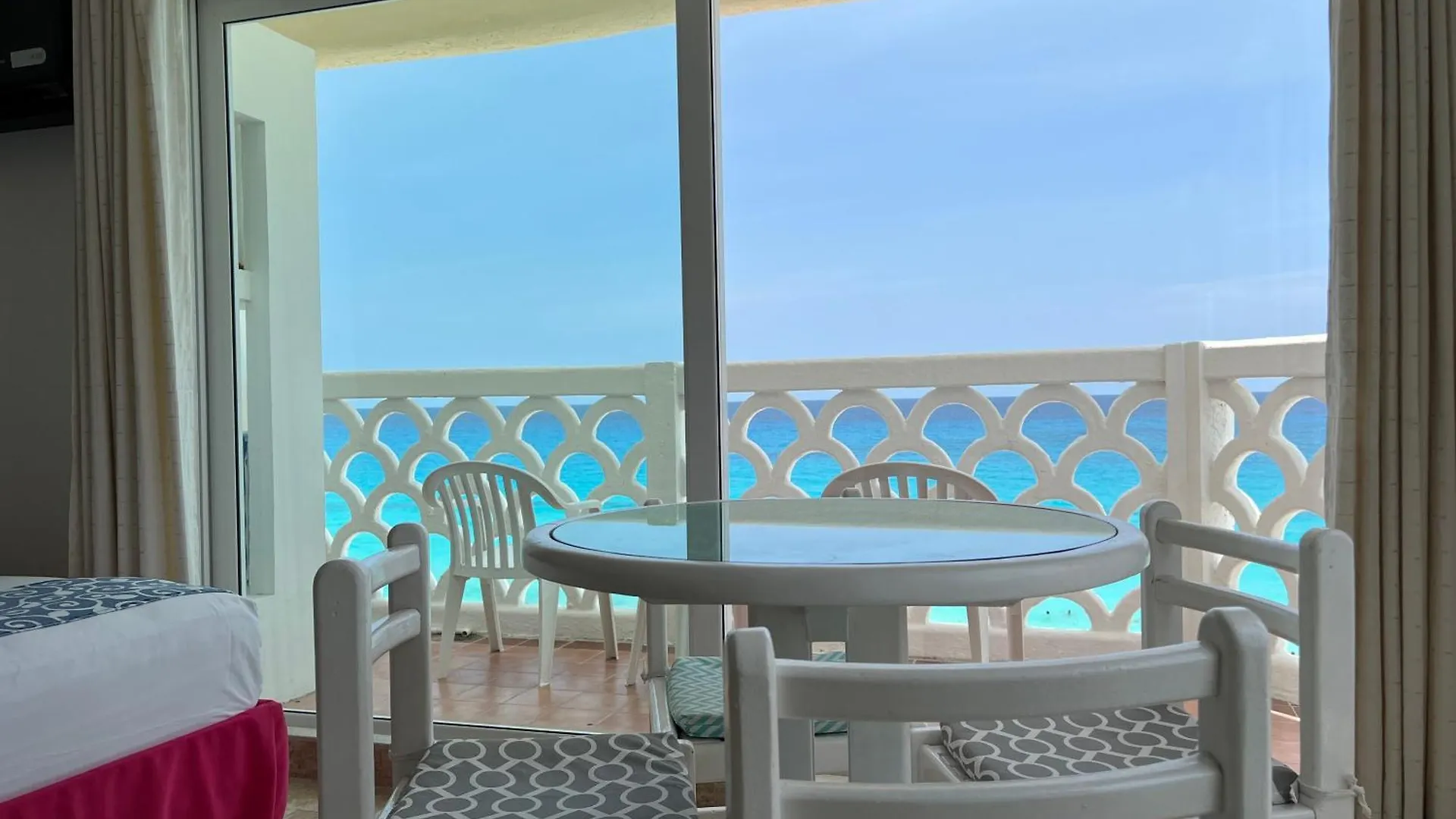 Ova Apartments Cancún México