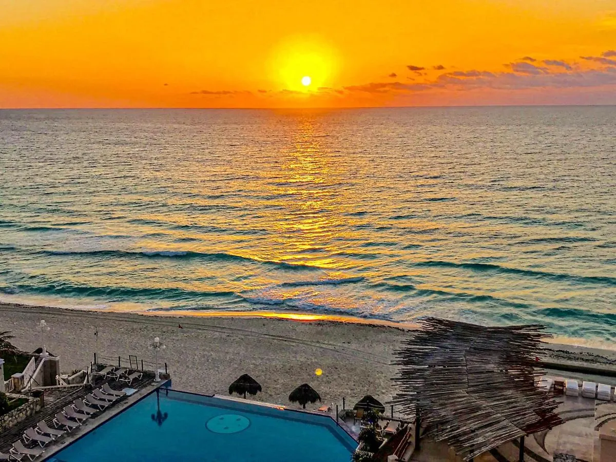Ova Apartments Cancún