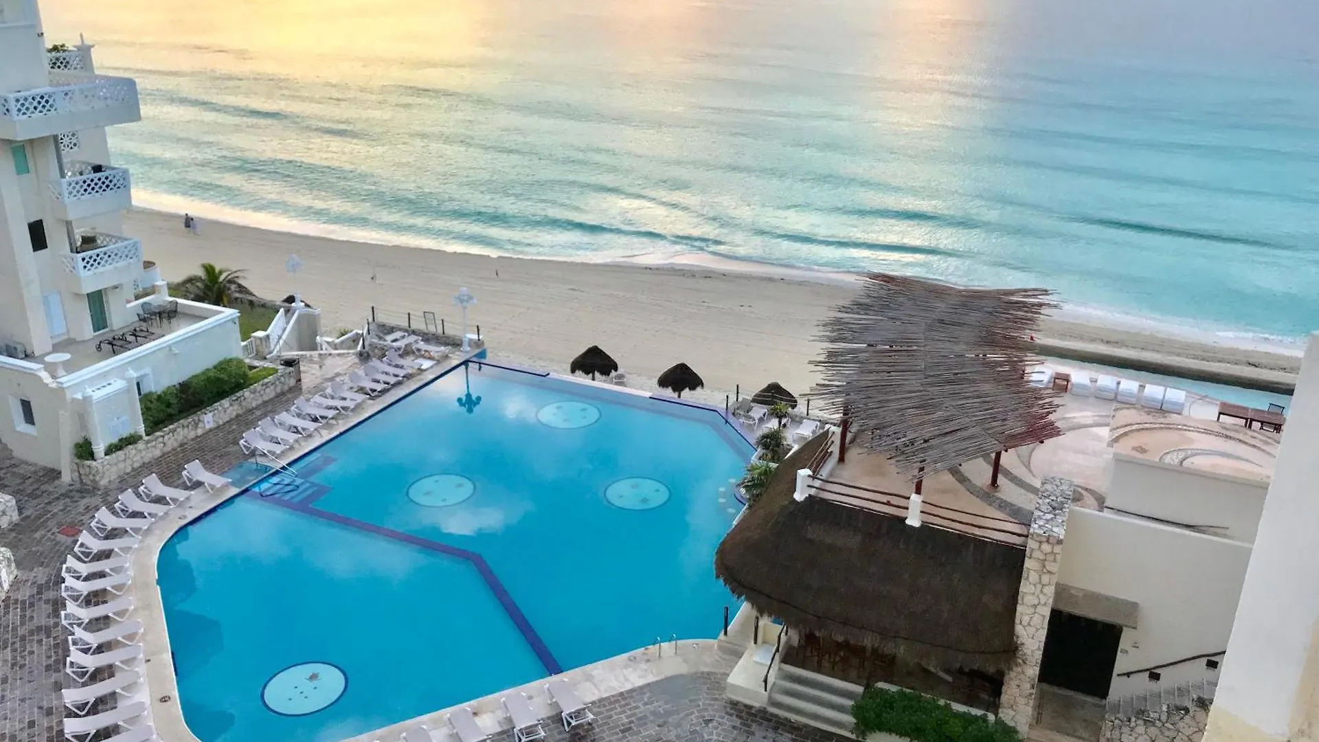 Ova Apartments Cancún