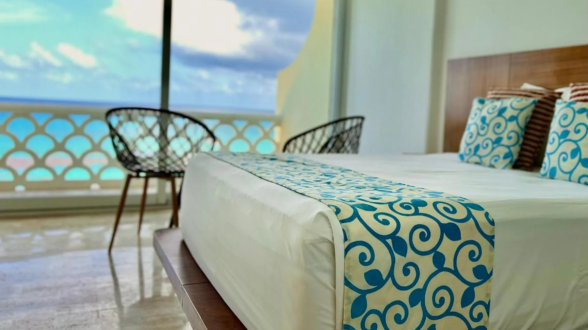 Ova Apartments Cancún